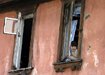 В Челябинской области сирота жила в доме без окон, дверей и крыши. Вмешалась прокуратура